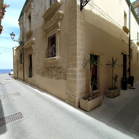 La Punta Di Ortigia Holiday Home Syrakus Exterior foto
